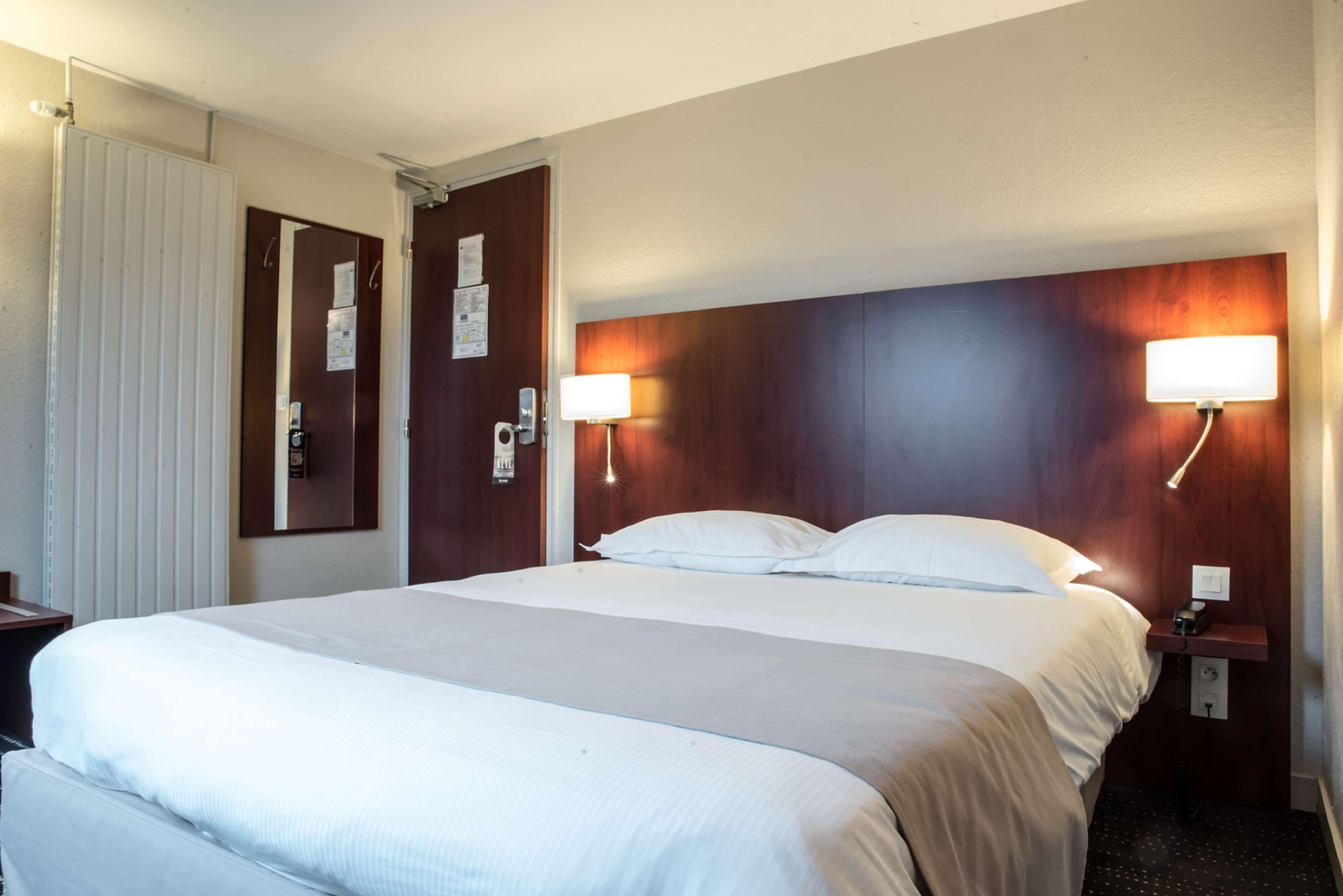 Kyriad Saint-Malo Dinard La Richardais Zewnętrze zdjęcie